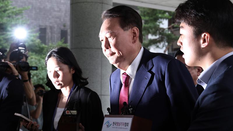 “경찰은 총 쏠 실력도 없어” 윤석열 구속영장에 담긴 혐의는?