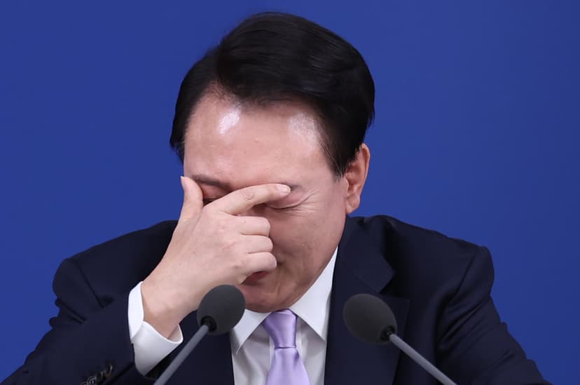 내란죄 재판, 처음으로 포토라인 서는 윤석열 전 대통령 📸