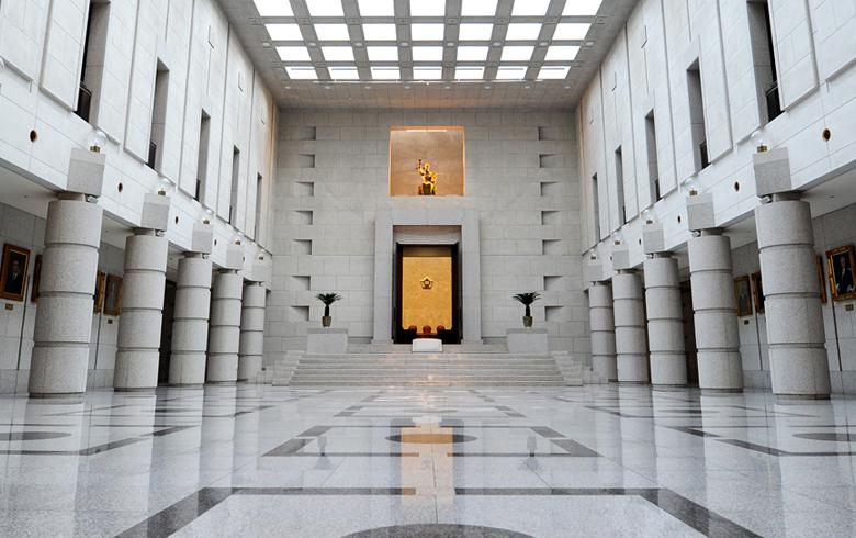 사법개혁안 발표한 더불어민주당, 대법관 수 14명 → 26명 늘리고 사법부 감시 꽉 조인다고? 🏛️