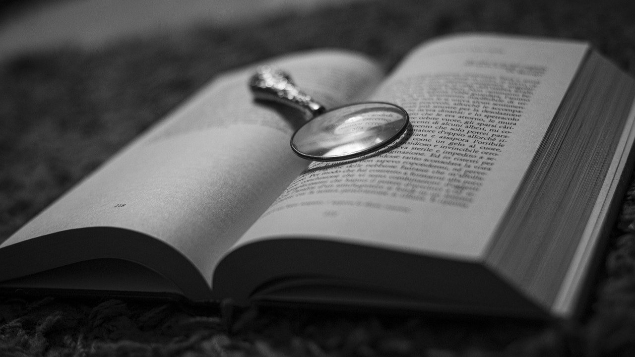 황금폰 이은 법사폰? '정치자금법 위반 혐의' 건진법사의 정체는🪷