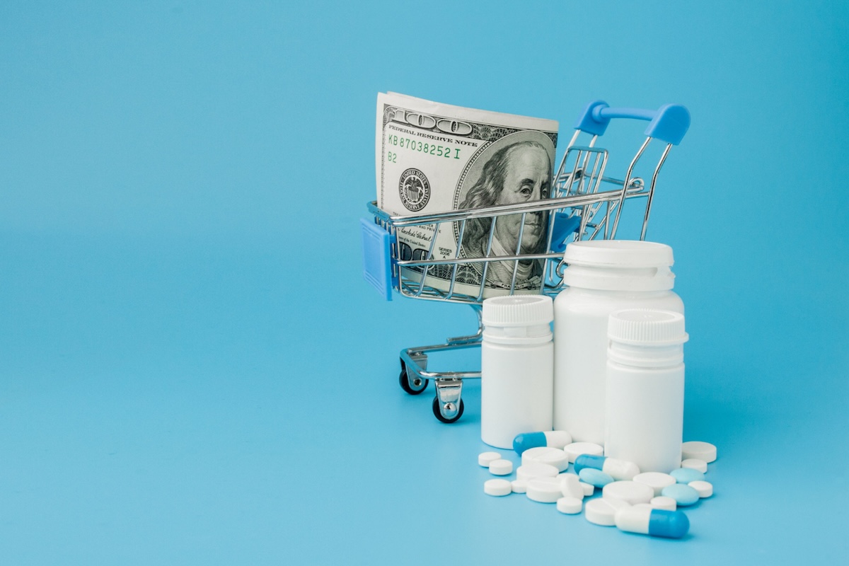 트럼프, 미국 의약품값 대폭 인하 행정명령에 서명