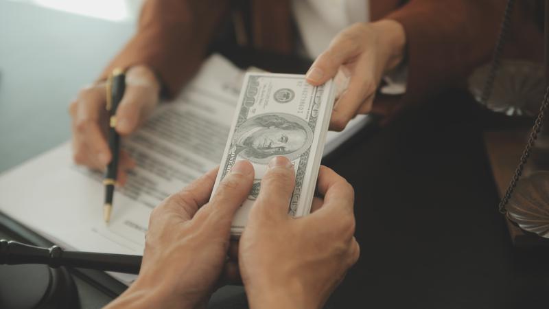 ‘청년 미래이음 대출’ 출시: 청년이면 취업 전이라도 500만 원 저금리 대출 가능해요 💰