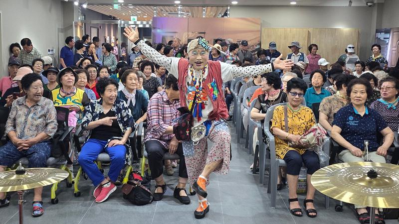 충주시: “000? 막을 수 없다면, 우리가 한다!” 💃🕺🪩