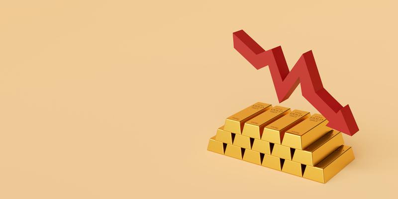 사상 최고가 찍던 국제 금값, 12년 만에 가장 많이 떨어진 이유는? 📉💦