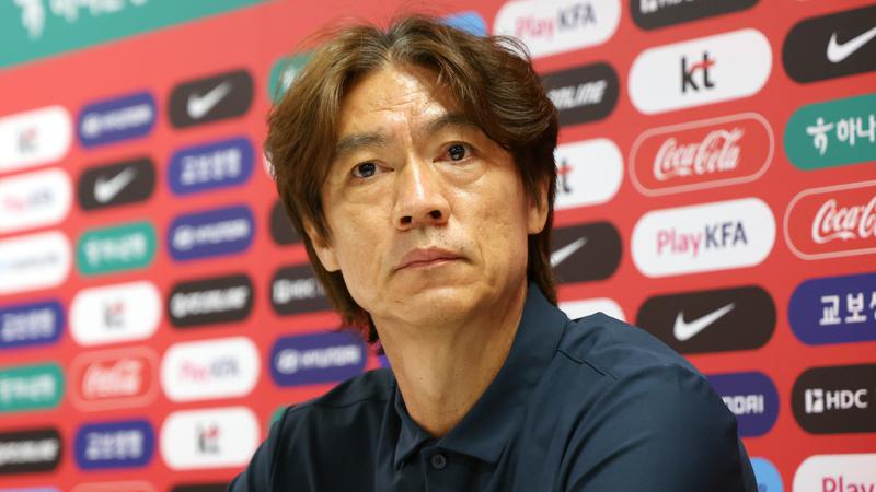 홍명보 감독 사퇴에도 끊이지 않는 논란, 비판 속 취임부터 비난 끝 사퇴까지 ‘홍명보호’ 2년 총정리