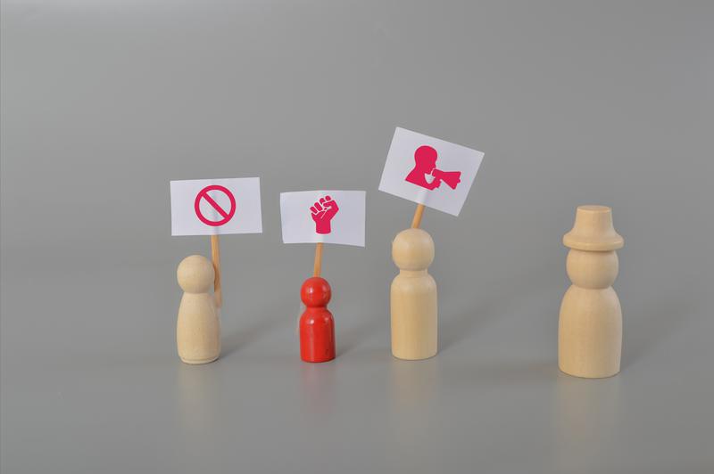 더불어민주당 정청래·하정우 “오빠 해봐요” 논란, 초등생에 오빠 호칭 요구한 게 왜 문제냐면… 😡