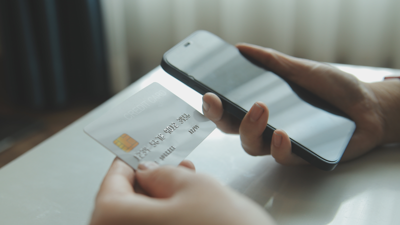 "신용카드 해지 쉽게" 잇따른 해킹 사태에 절차 간소화하는 카드사들