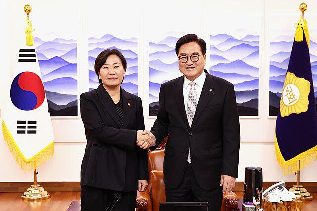 ‘양곡법 반대’ 송미령 농림장관 유임에 논란 커지는 이유