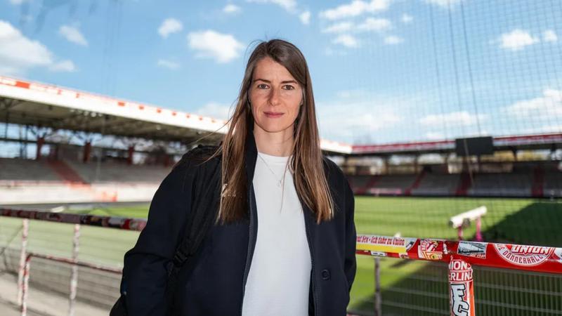 “창피한 건 당신입니다” 유럽 5대 리그 최초 여성 감독의 등장 ⚽