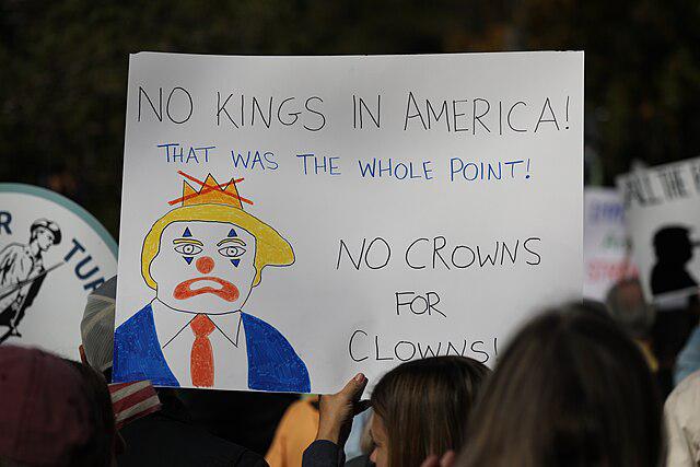트럼프 반대 ‘노 킹스(No Kings)’ 시위, 미국 전역으로 번진 상황·전망 요약 ✊🇺🇸