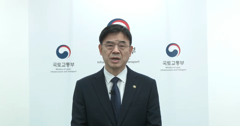 “집값 떨어지면 그때 사라” 발언과 ‘갭 투자’ 논란에 사과한 이상경 차관