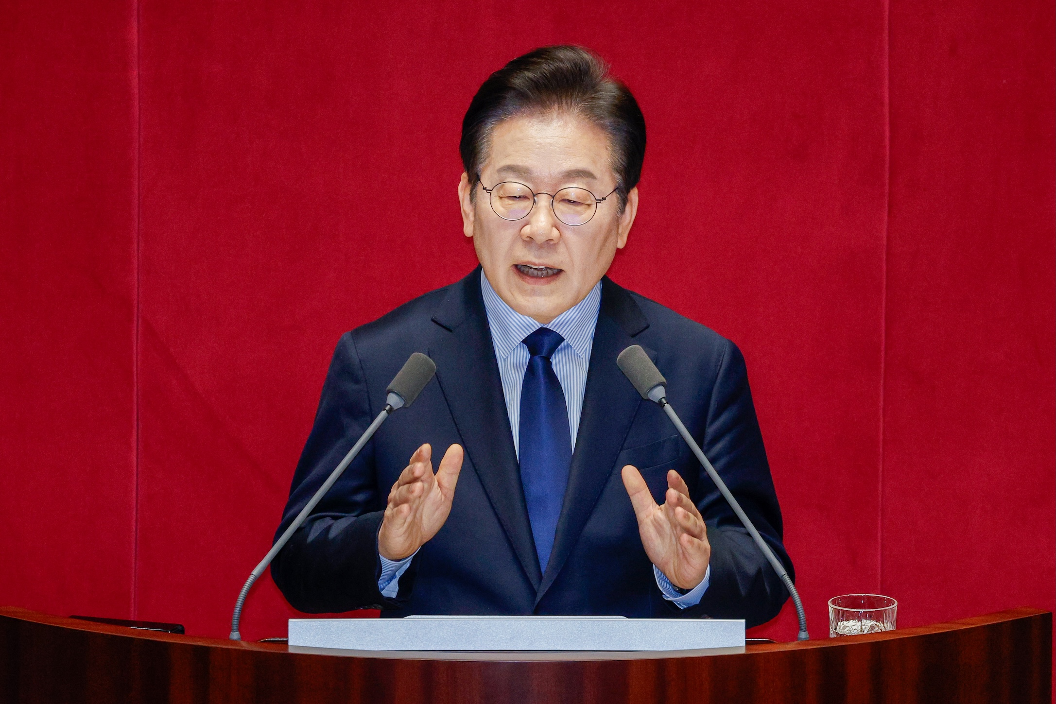 이재명 대표가 쏘아올린 ‘주4일제·국민소환제·30조 원 추경’?