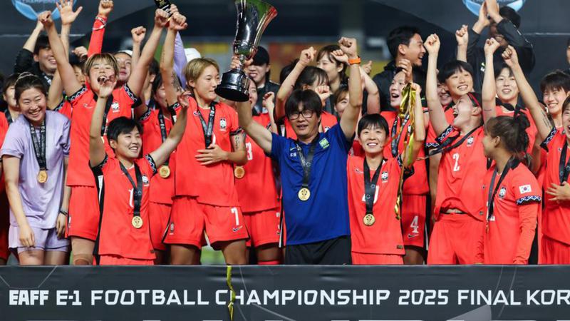 조금 느려도 묵묵하게, 20년 만에 동아시안컵 차지한 한국 여자축구 🏆