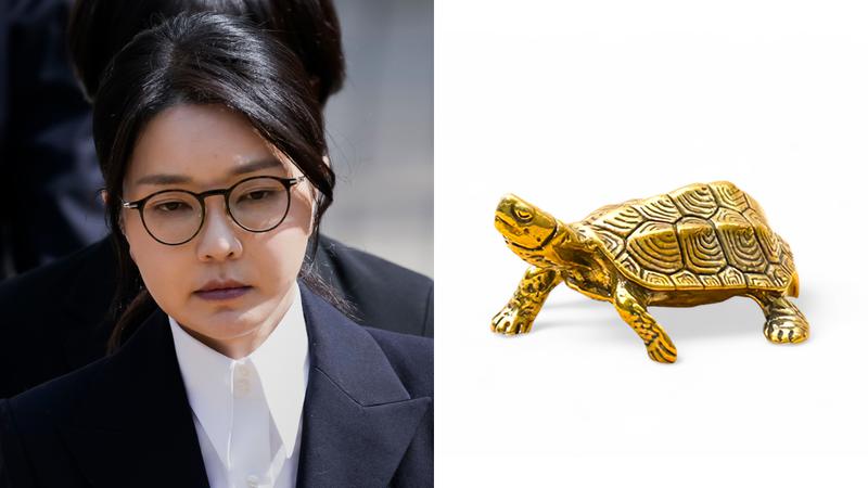 김건희 여사, 금거북이도 받았다고? ‘매관매직’ 의혹 국가교육위원장 사퇴 💰🐢