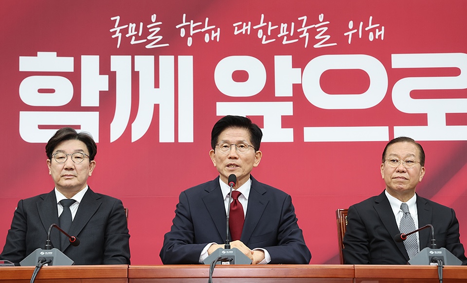 “후보 일정 중단” 단일화 놓고 커지는 김문수 vs. 국민의힘 지도부 갈등