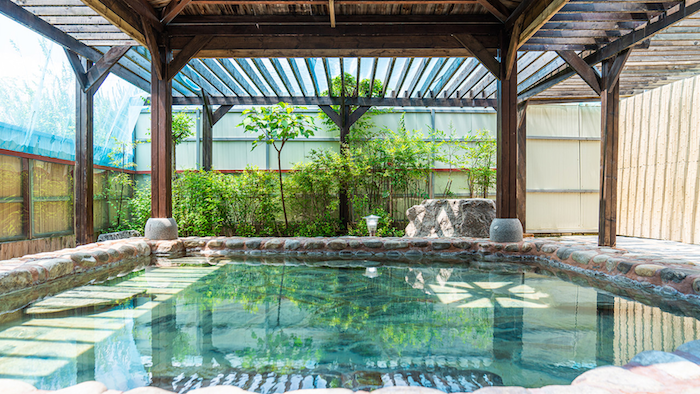 뜨끈한 온천 여행지 찾고 있다면? 국내 온천·스파·찜질방 명소 6곳 추천 ♨️