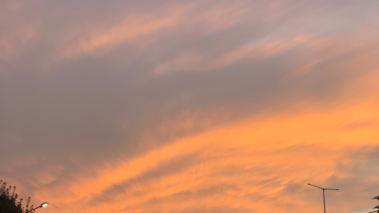 하늘이 예쁜건..