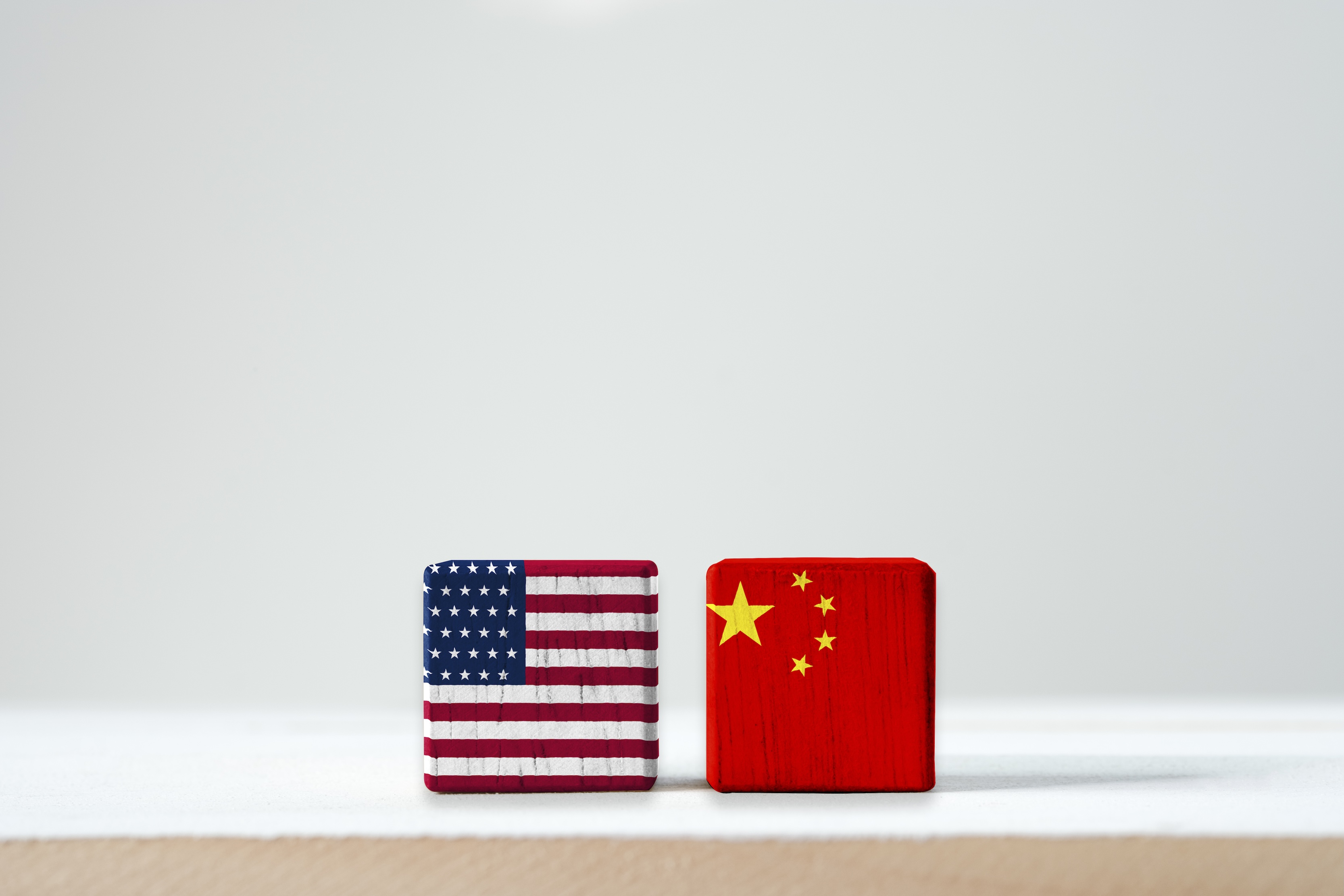 중국의 미국 반도체 125% 관세 철회, 관세 전쟁 끝날 수 있을까? 🇺🇸💥🇨🇳