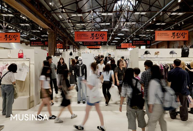 패션 플랫폼 무신사 IPO 추진, 기업가치 10조 원 얘기 나오는 상장 배경과 전망은?