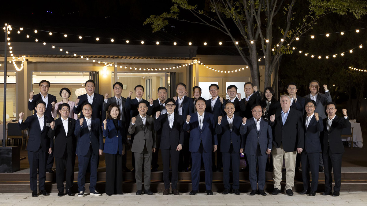 윤석열, 한동훈: “우리 밥 먹었어요”