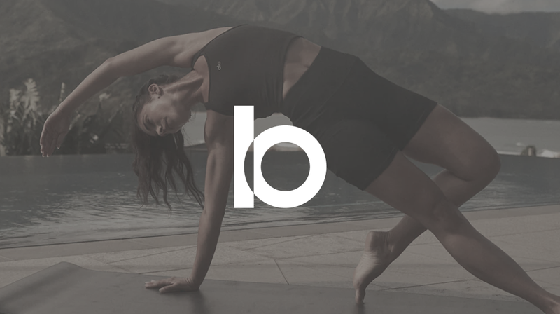 핫한 해외 셀럽들은 다 입는다? 요가복을 일상에 들여온 알로 요가의 모든 것 🧘