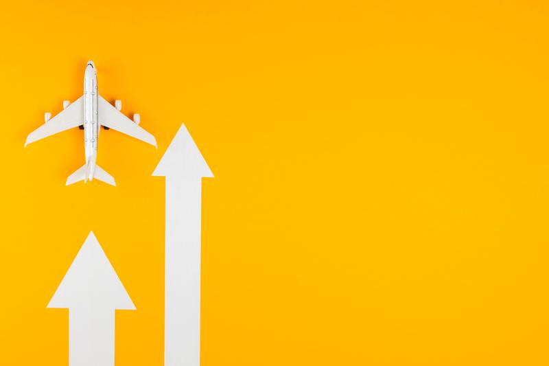 4월 유류할증료 ‘폭탄 맞은’ 항공권 가격, 어디까지 오르는 거예요? ✈️🚨(+유류할증료 뜻∙영향)