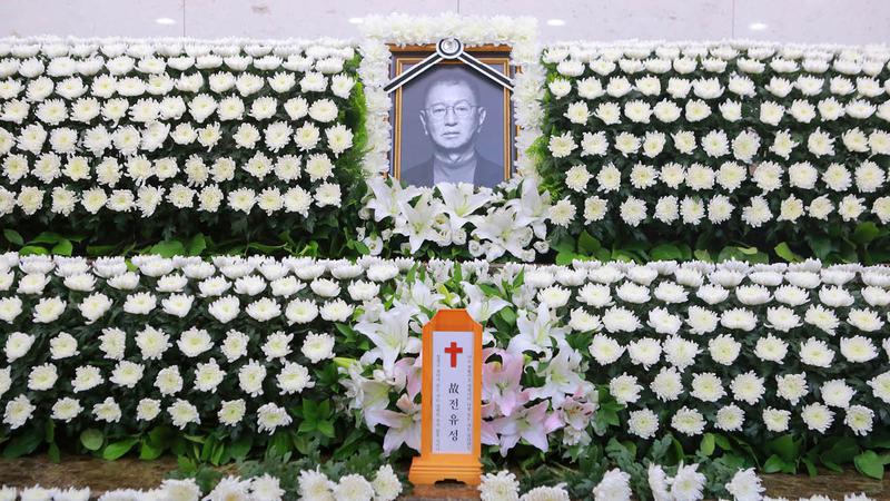 큰 별이었던 사람, 개그맨 전유성 별세 💫