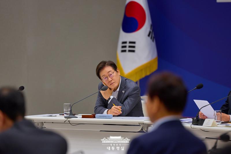 이재명 대통령: “가짜뉴스 유튜버, 징벌적 손해배상 검토 바람”