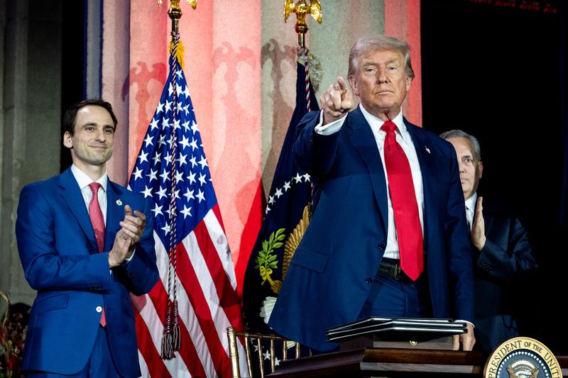 "완전 조작이야!" 트럼프, 불리한 고용 통계 나왔다고 담당자 해고했다? 🫵