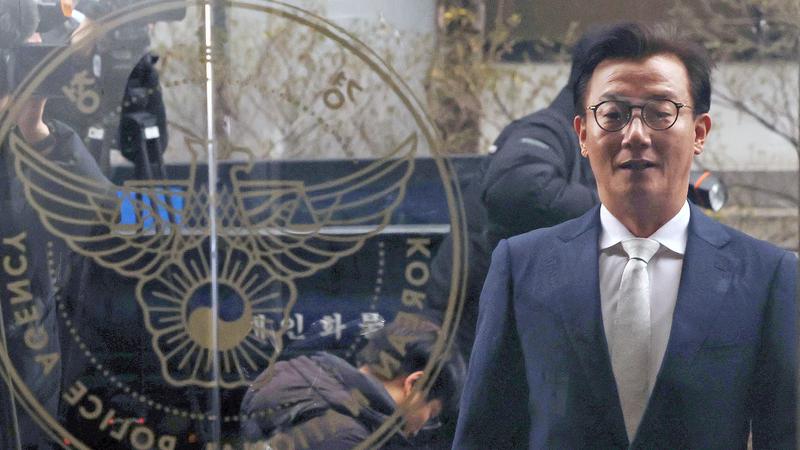 ‘통일교 금품 의혹’ 14시간 조사받은 전재수 전 장관, 공소시효 앞두고 수사 급물살?