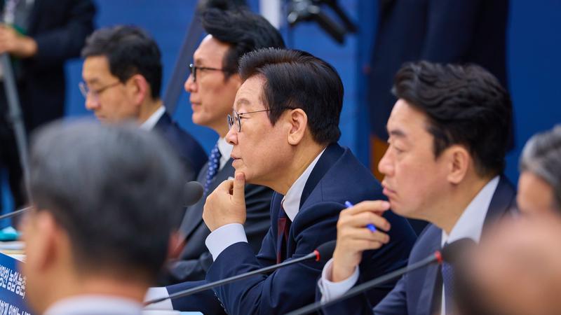 ‘공짜 야근’ 없어질까? 대통령 지시에 포괄임금제 규제 추진하는 정부