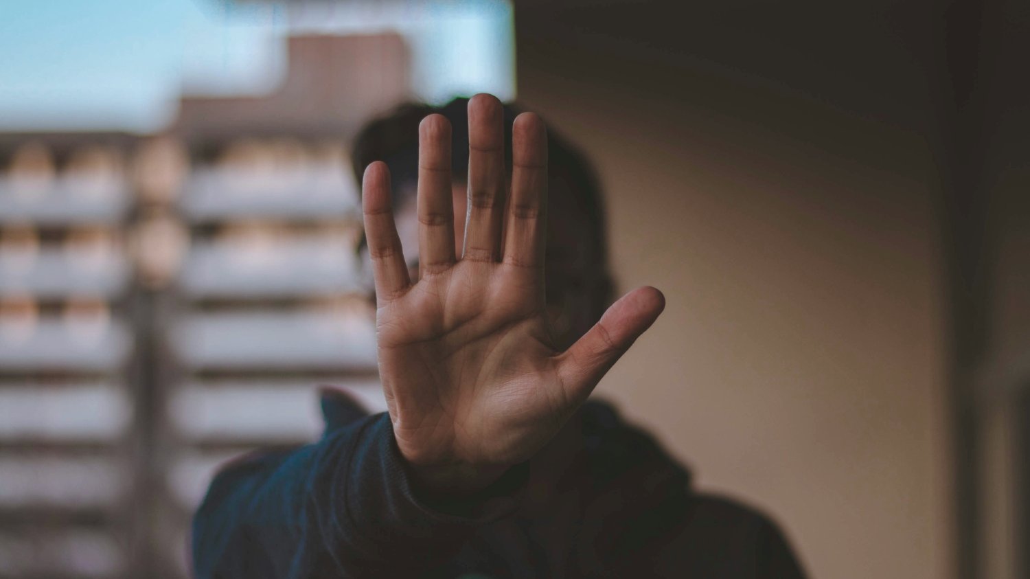 ✋ 섣부른 공감은 경계합니다.