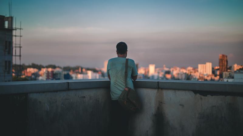 ‘사상 최고치’ 1인 가구 800만 시대, 절반은 “외롭다”? 😢