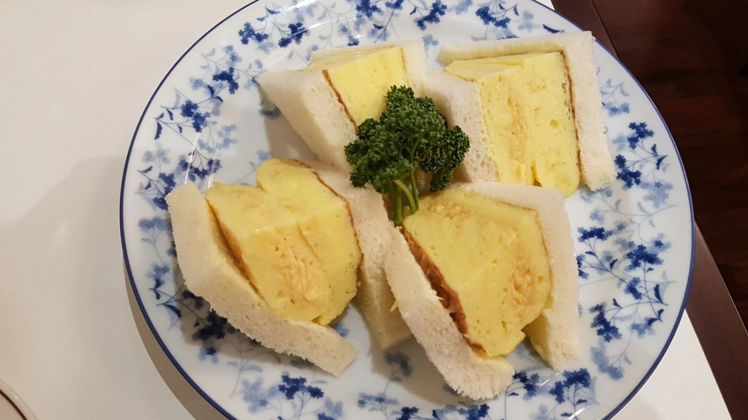 아빠가 치과의사라서, 의료공업사에서 청진기를 샀다