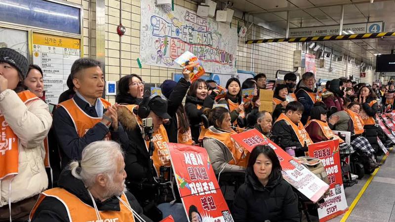 전장연 탑승시위 1000일 간의 기록: 끝나지 않은 장애인 이동권 문제 ♿