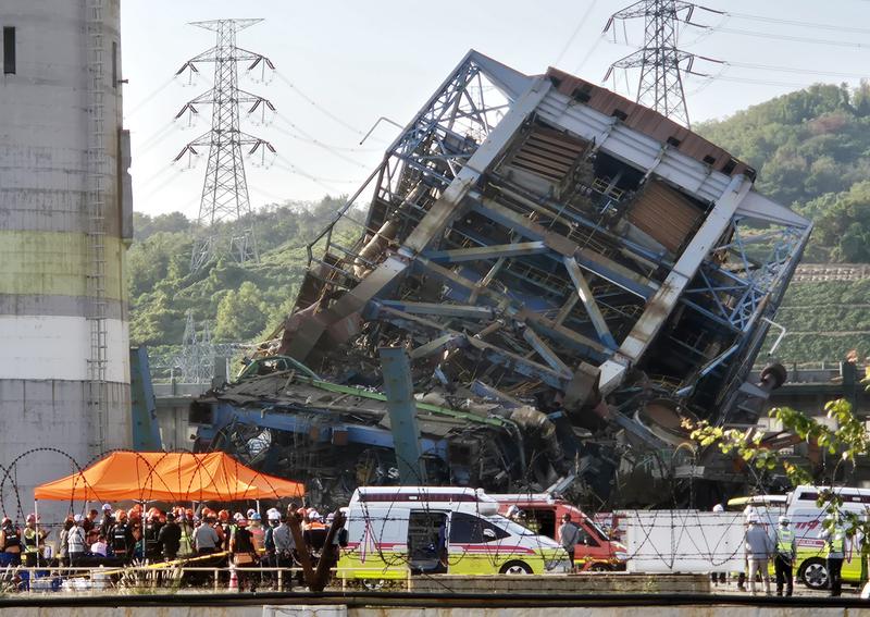 60m 높이 타워가 무너졌다, 울산 화력발전소 붕괴 사고로 매몰된 노동자 7명