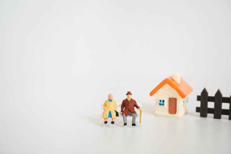 ‘아픈 곳은 많은데 돈도 없어 😢’ OECD 1위 기록한 노인 소득 빈곤율