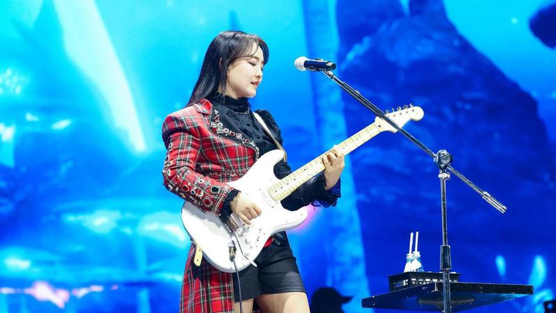 “별처럼 빛나는 너희를 응원해!” 가수 윤하가 ‘과학 장학금’ 만든 사연 🛰️🧑‍🔬