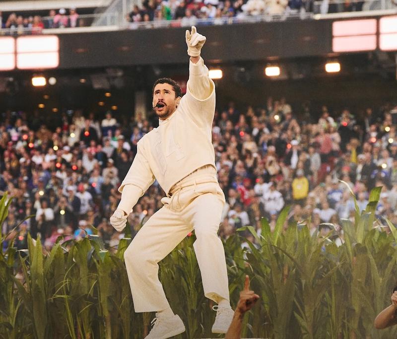 슈퍼볼 배드 버니 무대가 화제의 중심이 된 이유 🏈🐰 [위클리 바이럴 ❤️‍🔥]