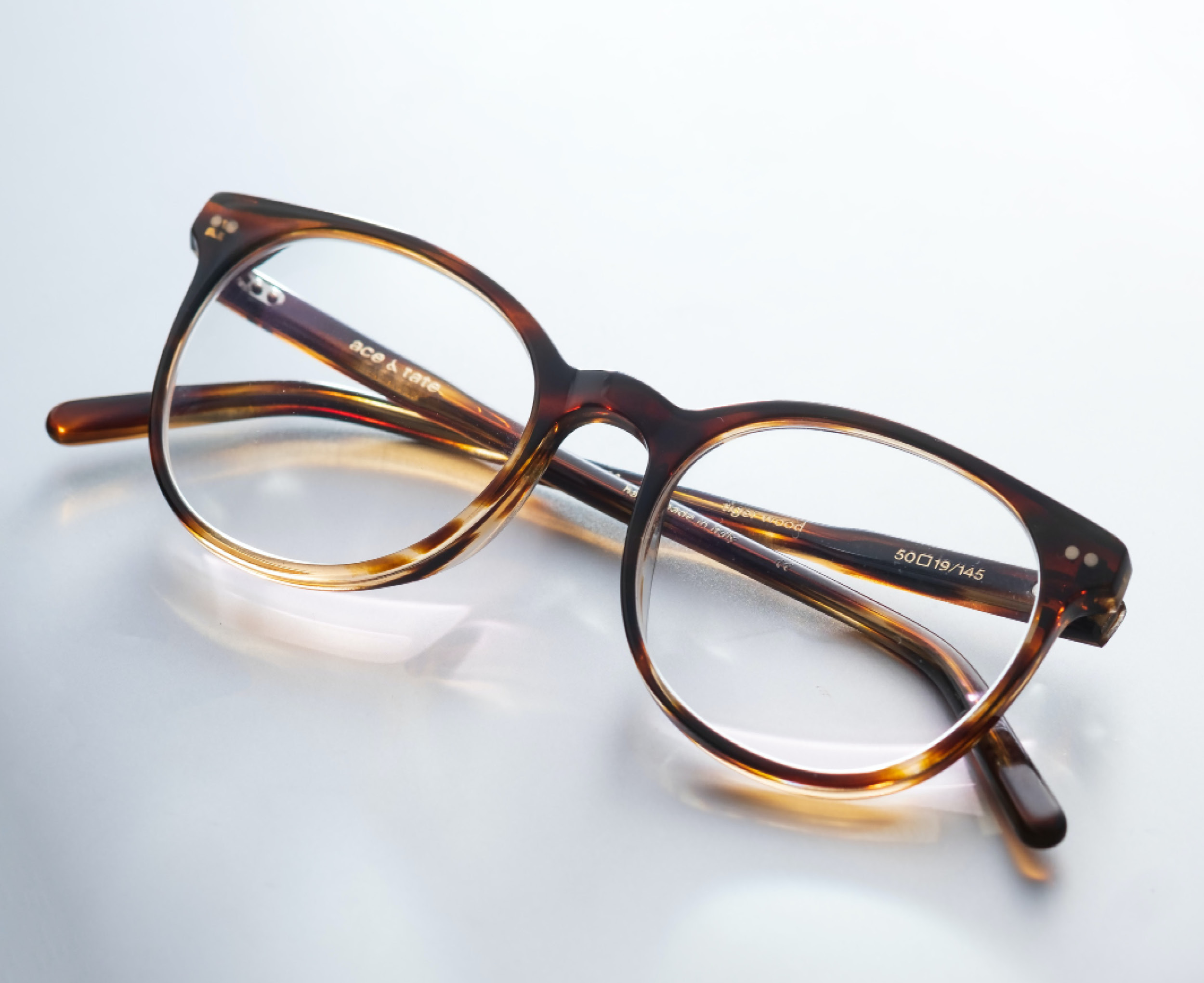 장벽을 허문 안경 👓