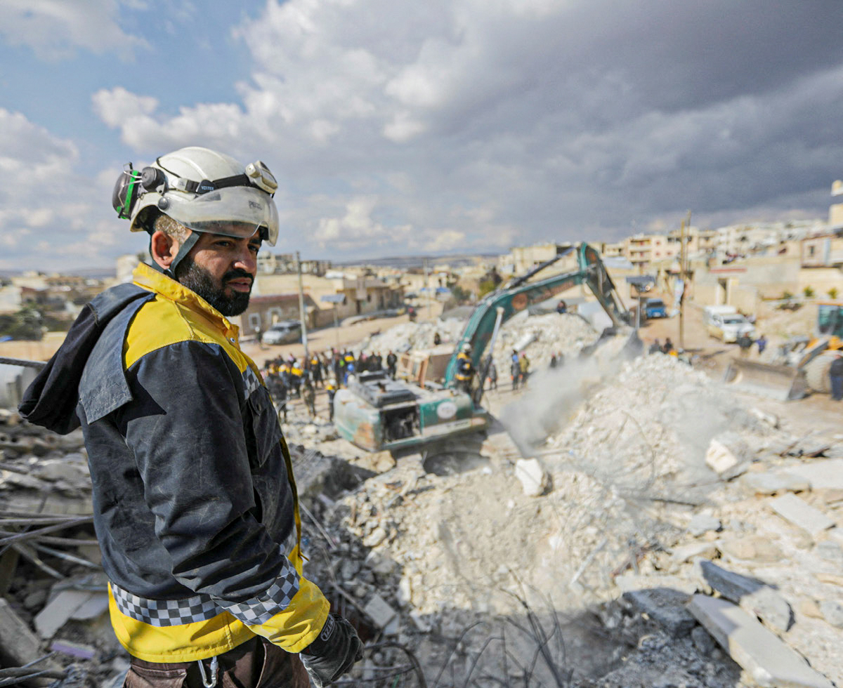 12년 내전 + 폭격 + 7.8 지진 + 홍수 + 전염병 + ...