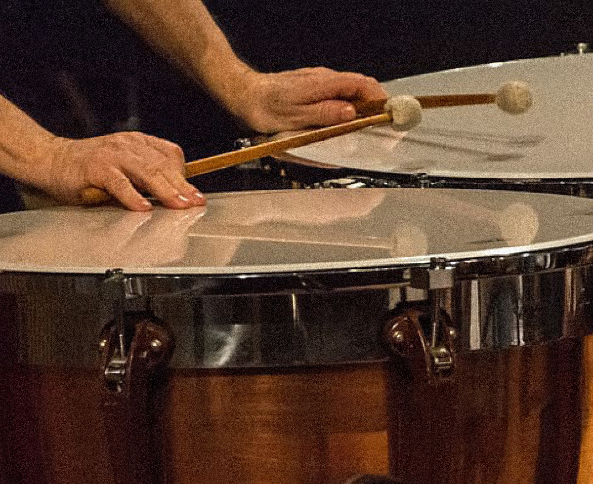 프로는 팀파니 개수 탓을 하지 않는다