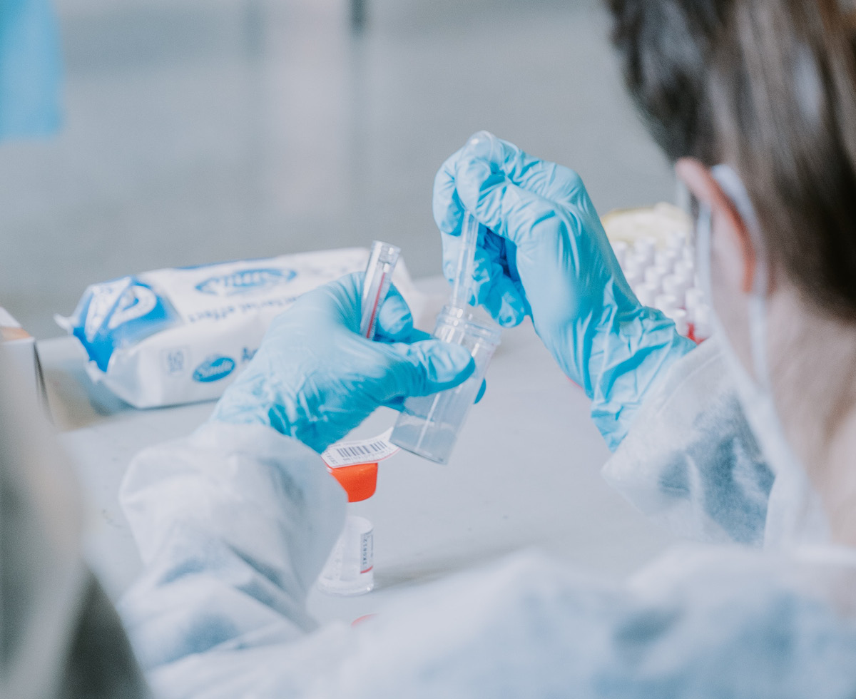 ✈️ 타기 전에 코 찔렀나요?