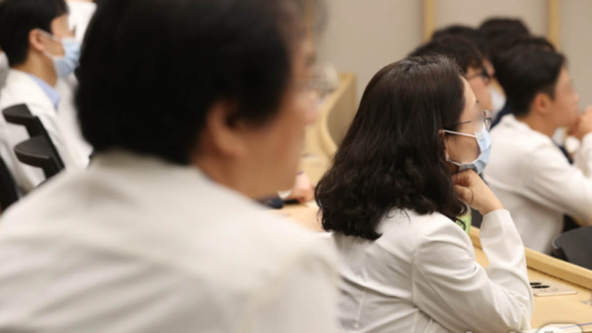 개강했지만 텅 빈 의대 강의실 🥼