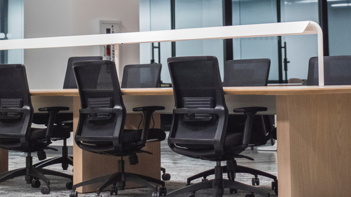 청년 일자리만 없나 😅