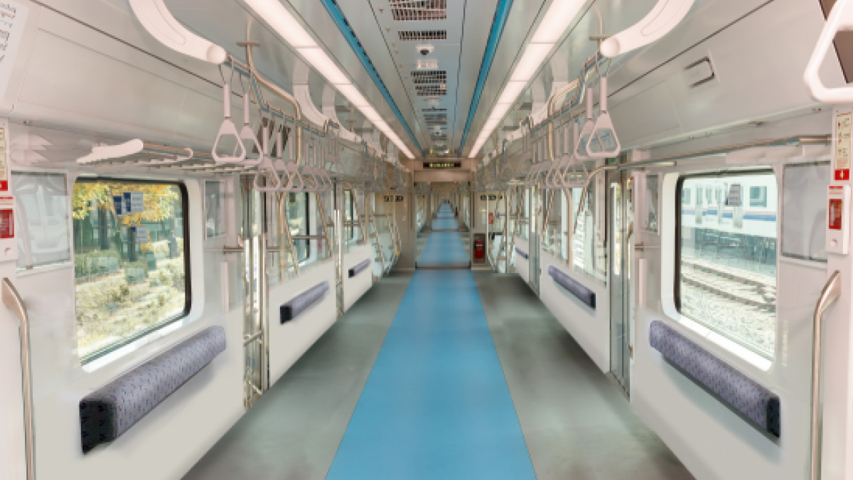 의자 없는 지하철...? 💺🙅