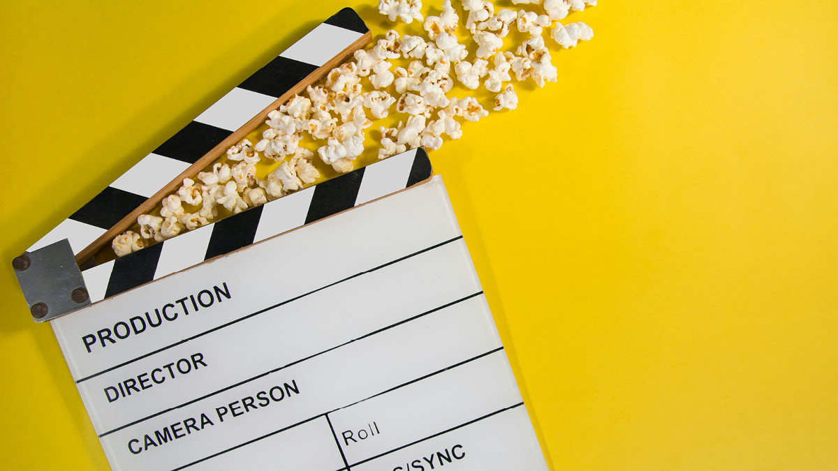 파묘 흥행에 주가도 빵긋 💸