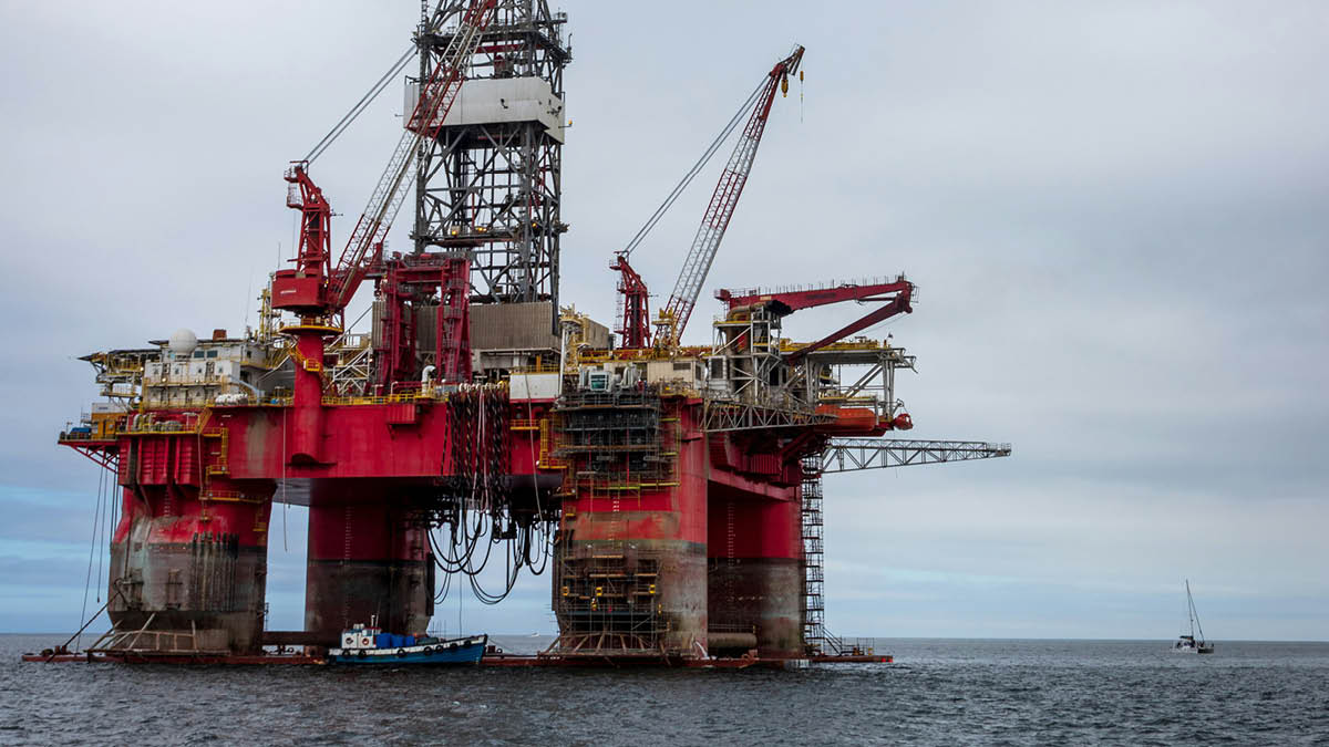 쭉쭉 오르는 기름값 🛢️📈