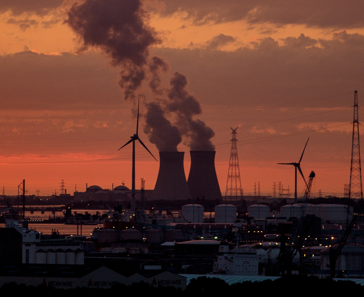 독일은 스톱, 핀란드는 풀가동 ☢️