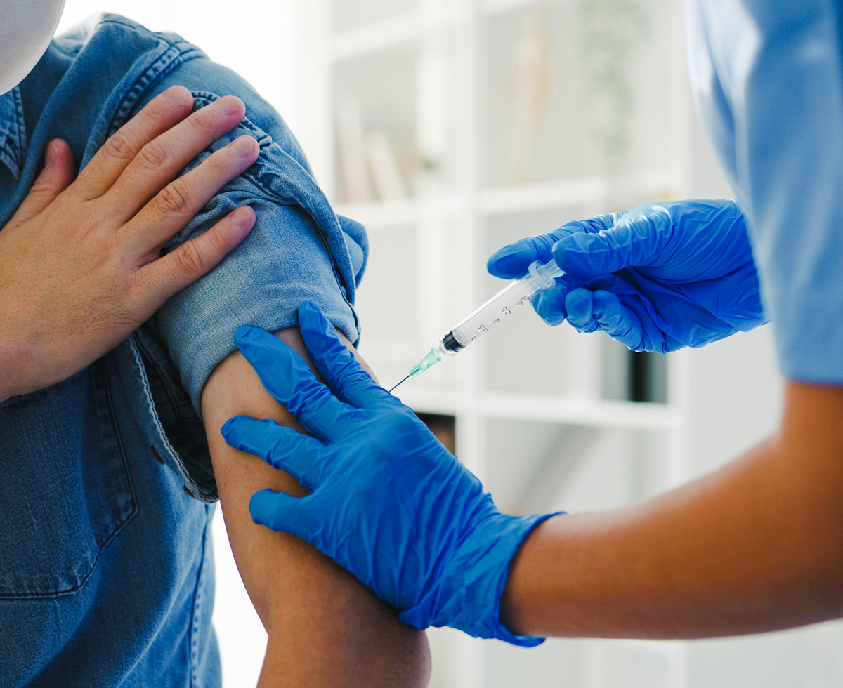 백신 1년에 한 번만 맞으세요 💉